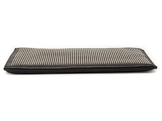 Clutch in pelle nera borchiata Saint Laurent Nero - vista 3