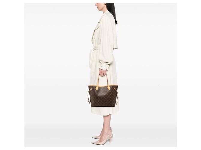 Louis Vuitton Marrone Monogram Neverfull MM - vista 6
