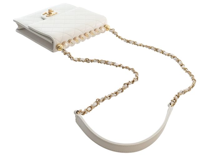 Chanel White Small Quilted Lambskin Chic Pearls Flap Bianco - vista 15