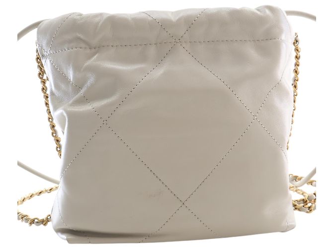 Chanel White Mini Shiny Calfskin 22 Hobo Bianco - vista 4