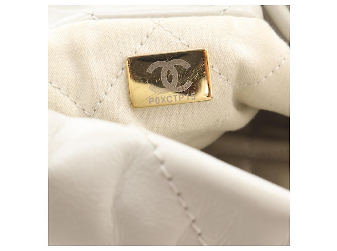 Chanel White Mini Shiny Calfskin 22 Hobo Bianco - vista 6