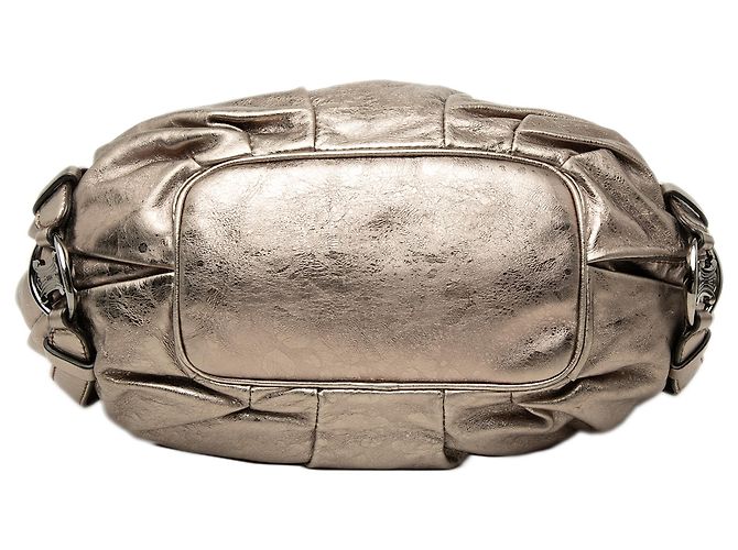 Céline Celine Hobo Bittersweet in pelle di vitello metallizzata oro D'oro - vista 3