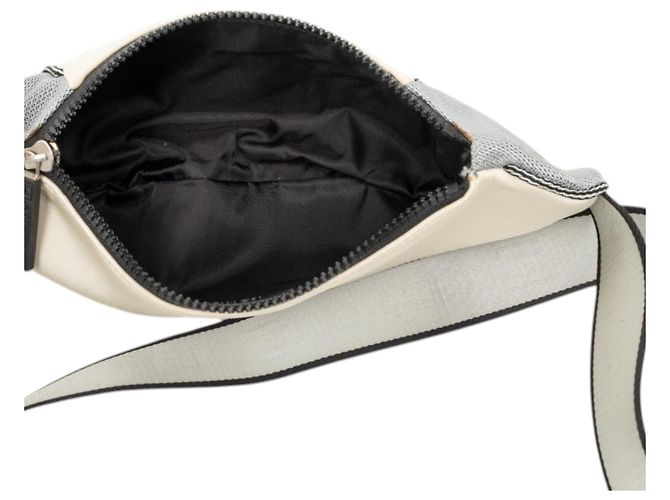 Borsa a tracolla Chanel Gray CC Nylon Sports Line Marrone - vista 4