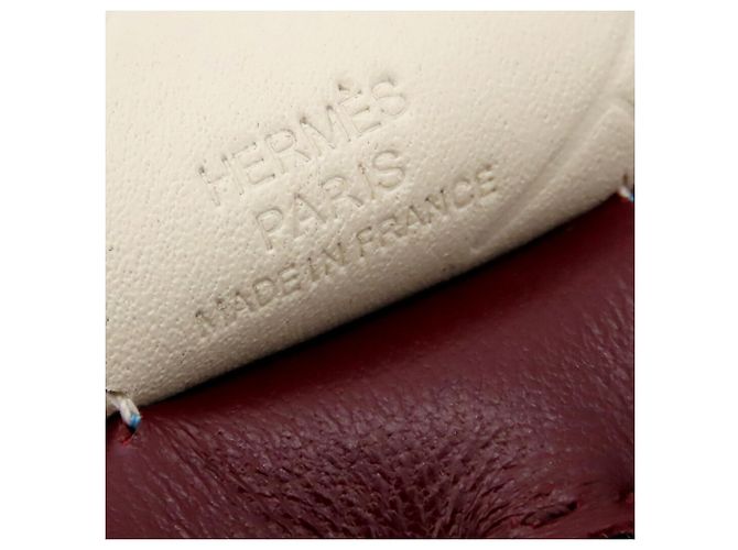 Charm per borsa Hermès Rodeo Pegase PM in agnello Red Milo e Swift Grigri Rosso Bordò - vista 3