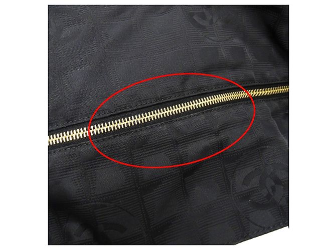 Bolso Tote Chanel de nylon negro con herrajes dorados - vista 10