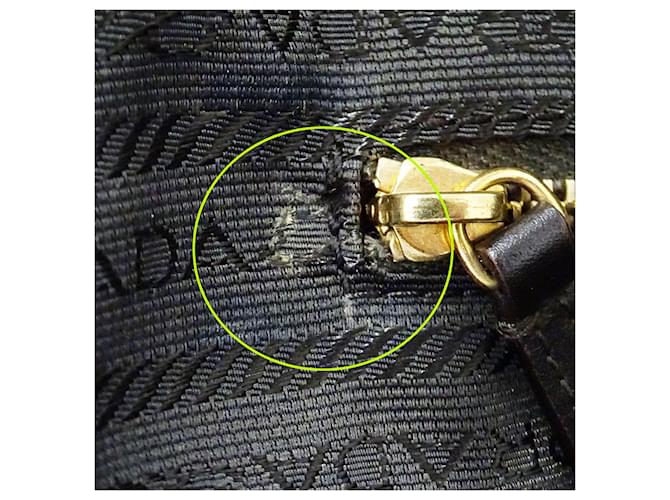 Borsa in nylon marrone scuro Prada - vista 15