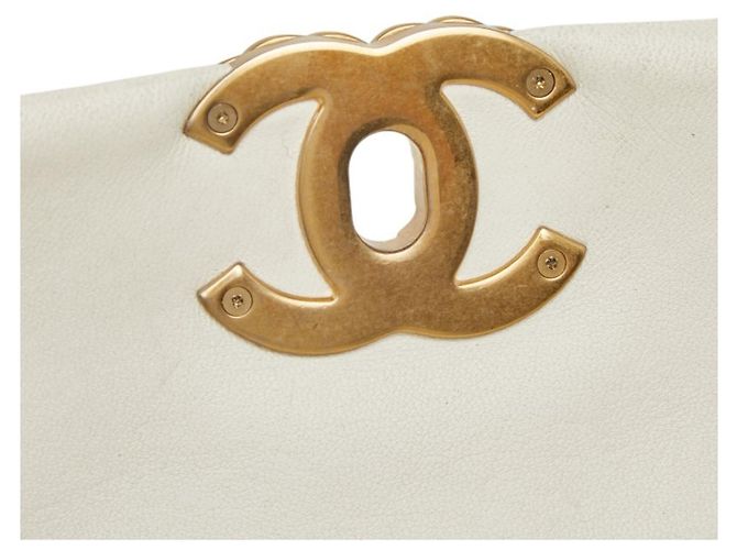 Borsa a tracolla Chanel Coco Mark 19 Chain Bianco - vista 11
