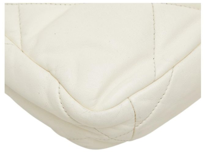 Borsa a tracolla Chanel Coco Mark 19 Chain Bianco - vista 6