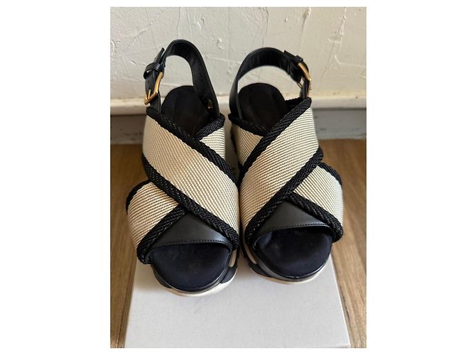 Marni Sandali con zeppa pelle e tessuto Nero Beige - vista 2
