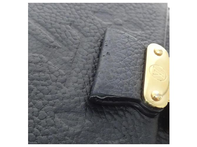 Carteira Louis Vuitton Monogram Empreinte Métis Compact Preto - vista 4