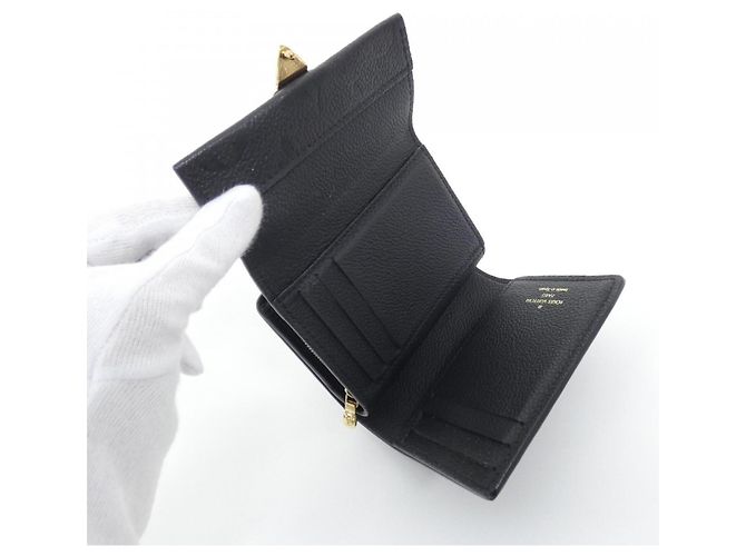 Carteira Louis Vuitton Monogram Empreinte Métis Compact Preto - vista 6