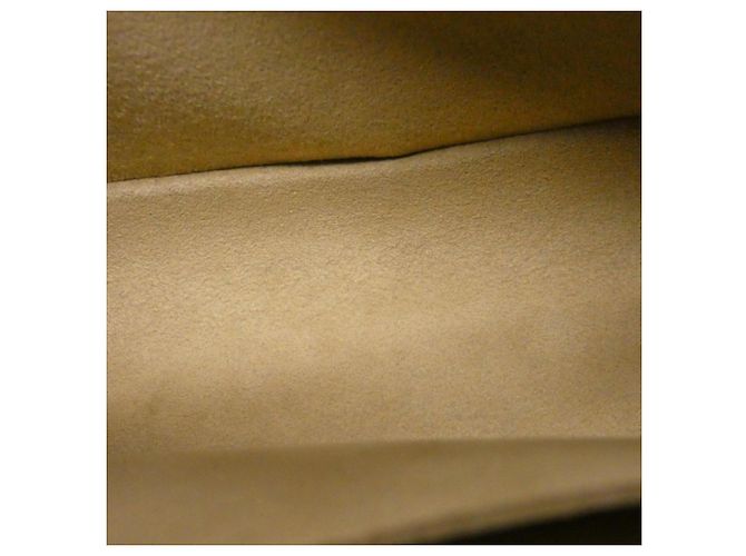 Borsa a Spalla Louis Vuitton Epi Bussy Beige - vista 8