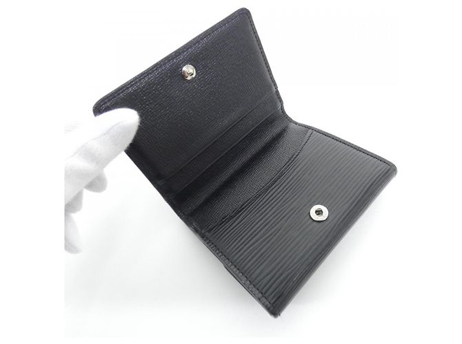 Louis Vuitton Epi Ludlow Wallet/Coin Case Black - view 6