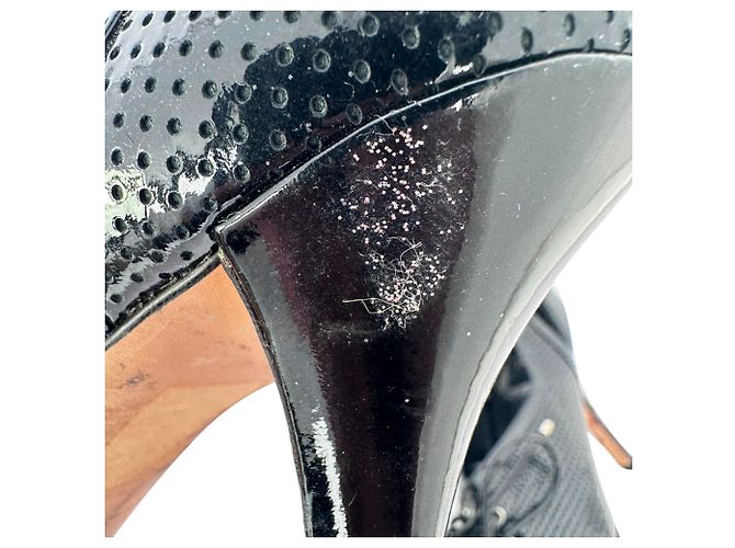 Christian Dior Botas de cano curto com cadarço e bico aberto em couro envernizado preto Dior - vista 11