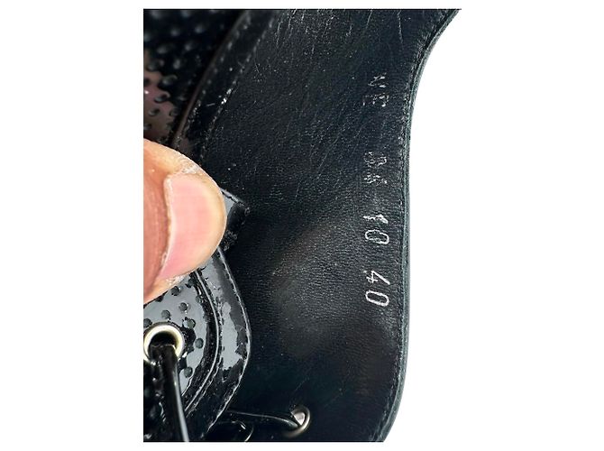 Christian Dior Botas de cano curto com cadarço e bico aberto em couro envernizado preto Dior - vista 14