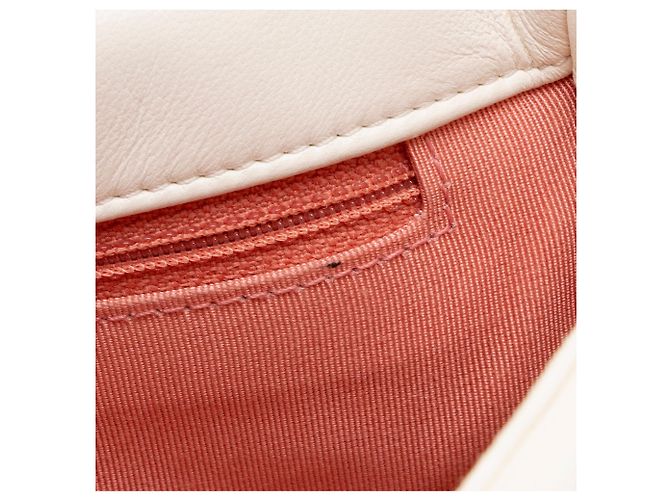Gabrielle Borsa a tracolla Chanel Lambskin 19 Medium Flap Bianco - vista 10