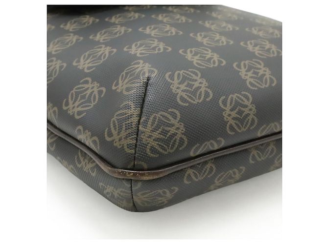 Borsa a tracolla in pelle Loewe Anagram Nero - vista 3