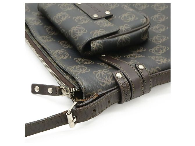 Borsa a tracolla in pelle Loewe Anagram Nero - vista 8