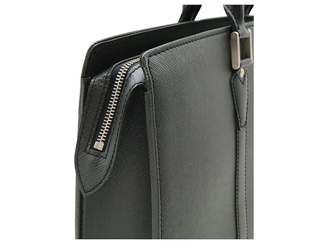 Valigetta Louis Vuitton Taiga Document Nero - vista 4