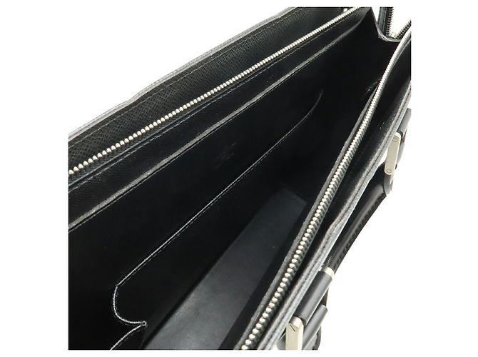 Valigetta Louis Vuitton Taiga Document Nero - vista 7