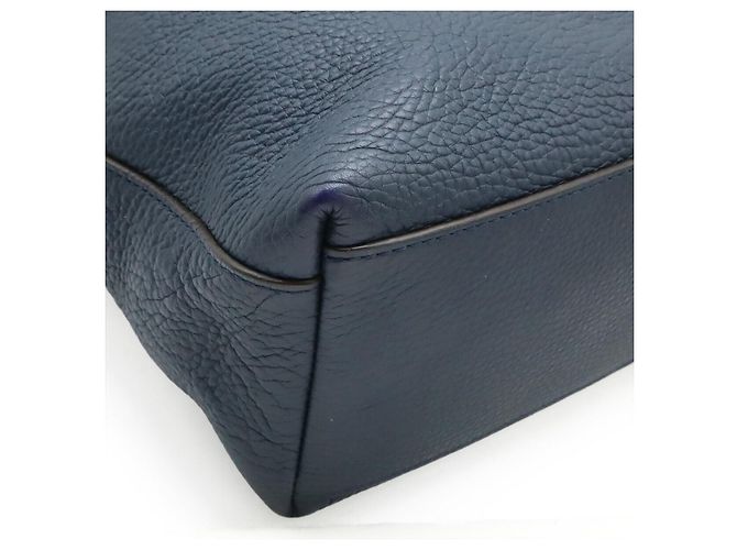 Borsa Tote in pelle Taurillon blu navy Louis Vuitton - vista 3