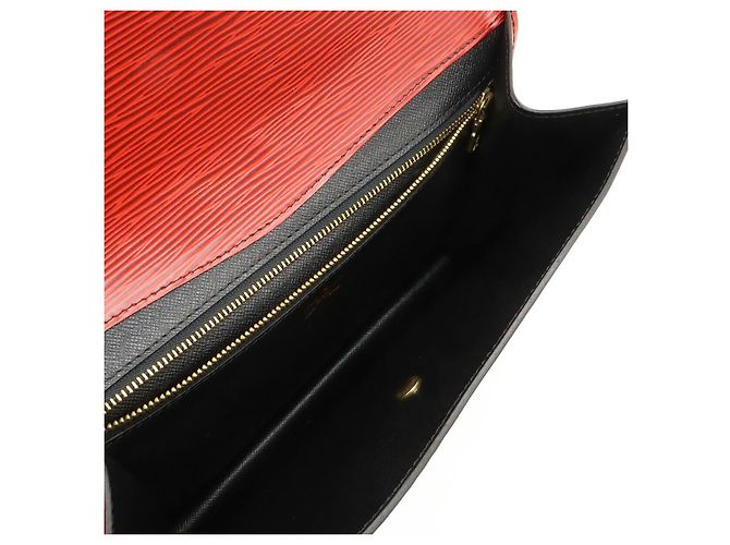 Clutch Louis Vuitton Epi Montaigne 27 Rosso - vista 5