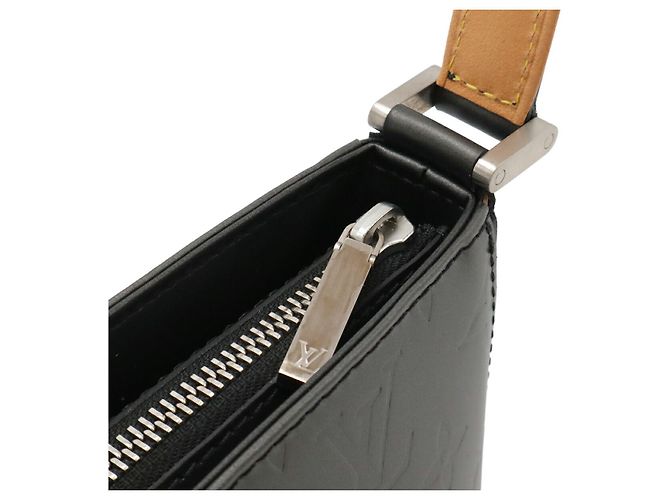 Bolsa de Ombro Louis Vuitton Monogram Matte Fowler Preto - vista 4
