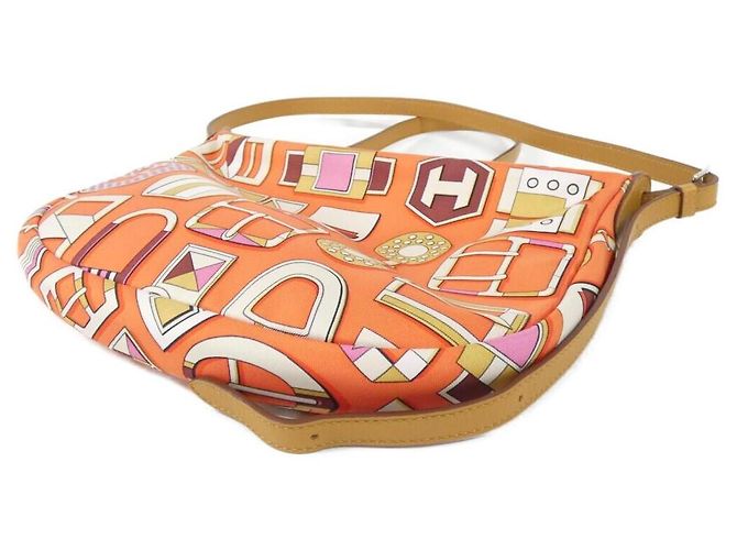 Hermès Hermes CARRE EN BOUCLES Sursoir Tout Go Silk Swift Pouch Arancione - vista 3