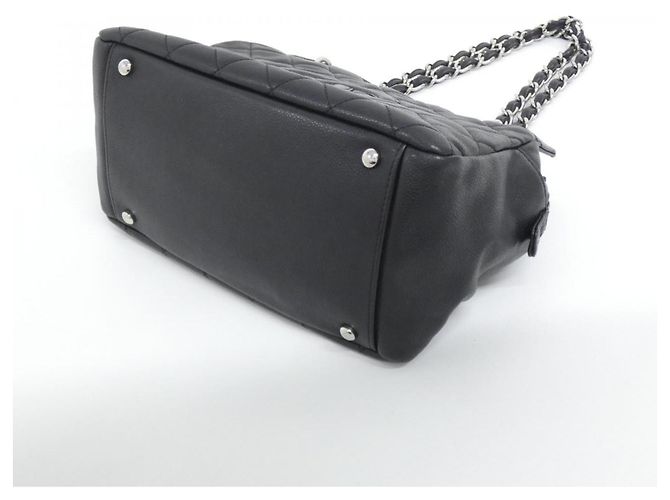 Borsa a tracolla Chanel 18004 in pelle di vitello granulata nera Nero - vista 3
