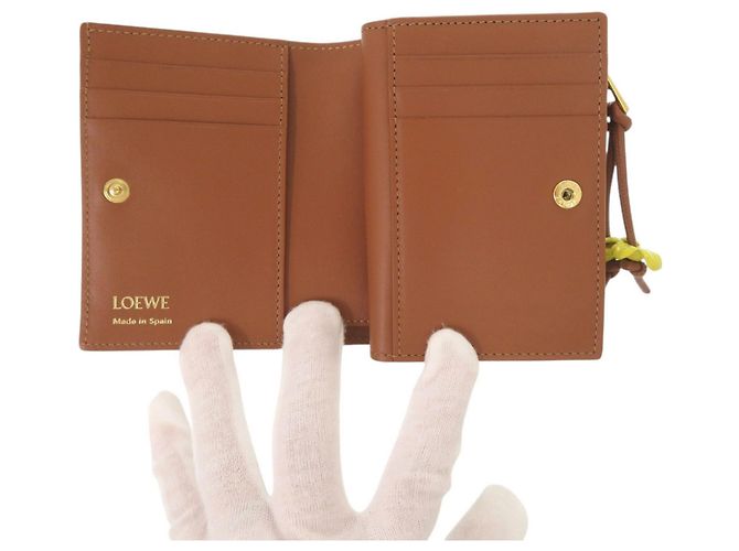 Cartera Compacta Loewe Daisy Knot Castaño - vista 5