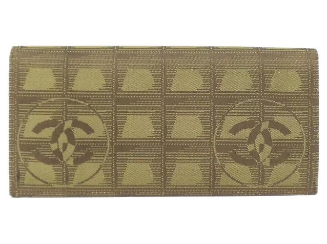 Cartera larga plegable Chanel Travel Line Caqui - vista 2