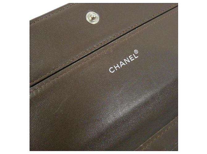 Cartera larga plegable Chanel Travel Line Caqui - vista 7