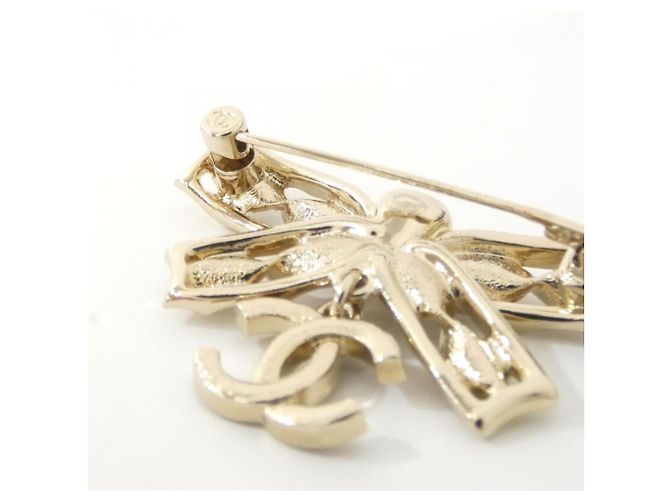 Broche Chanel transparente e dourada Dourado - vista 3