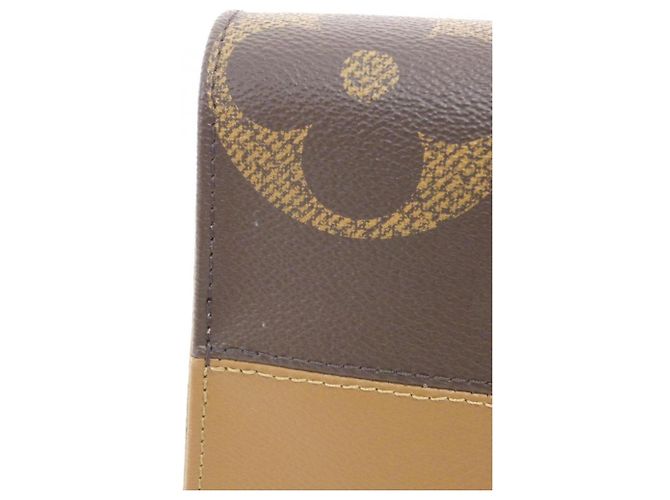 Borsa Louis Vuitton Monogram Giant OnTheGo MM Marrone - vista 3