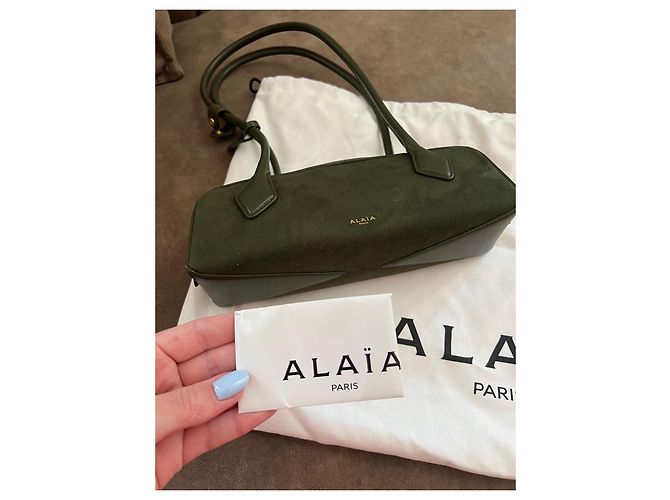 Alaïa Teckel Small Borsa in scamosciato e pelle Goa lucida - Verde Oliva - vista 10