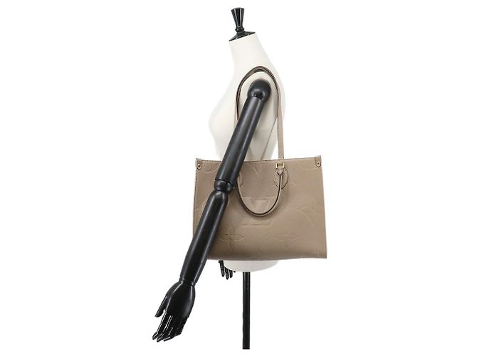 Borsa Tote Louis Vuitton Onthego MM Monogram Empreinte Grigio - vista 10