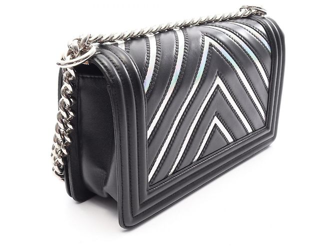 Borsa a tracolla Chanel Boy Chevron V-Stitch Hologram Nero - vista 2