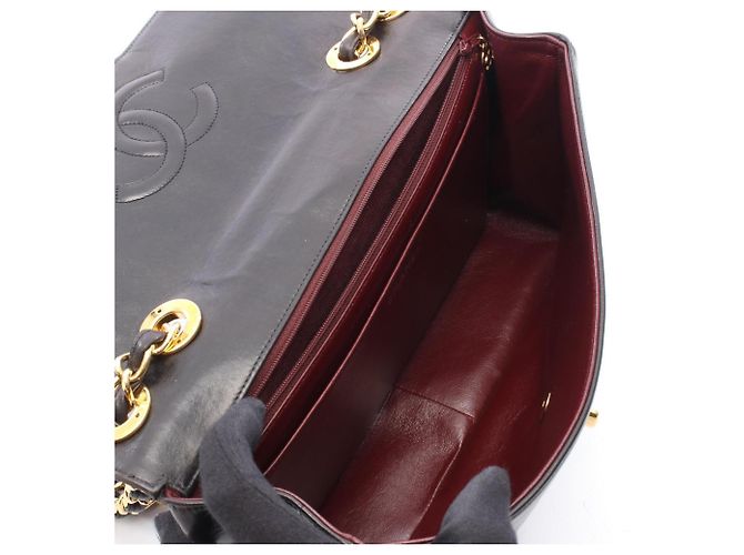 Borsa a tracolla Chanel Mademoiselle Large Coco Mark Nero - vista 3