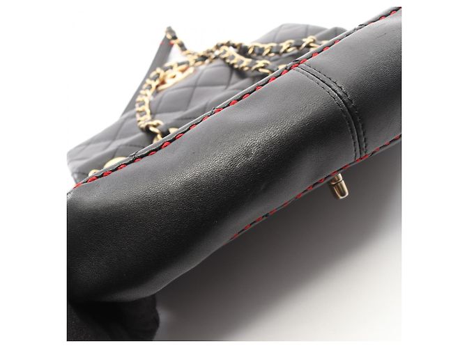 Timeless Borsa a tracolla Chanel Matelassé in pelle di agnello nera Nero - vista 11