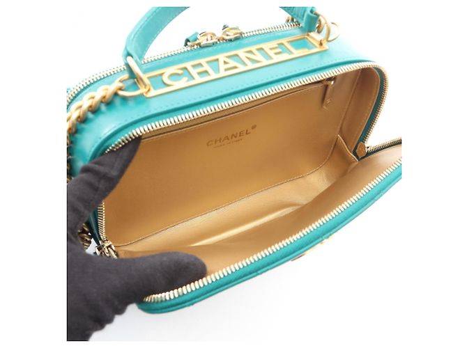 Borsa a mano Chanel Matelassé in pelle verde - vista 3