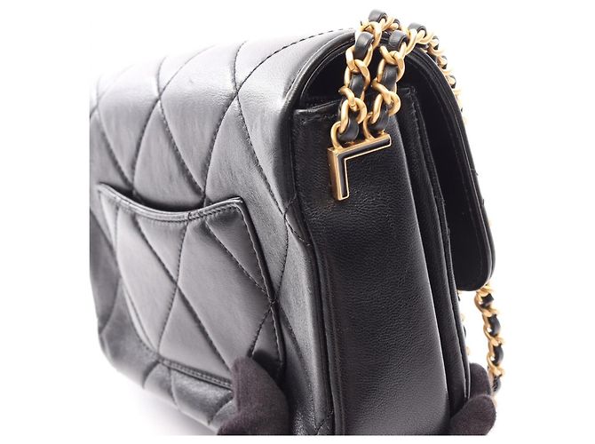 Borsa a Spalla Chanel Matelassé Small Flap Nero - vista 12