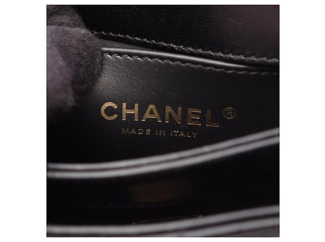 Borsa a Spalla Chanel Matelassé Small Flap Nero - vista 4