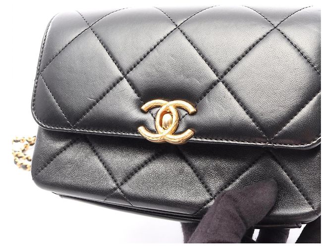 Borsa a Spalla Chanel Matelassé Small Flap Nero - vista 9