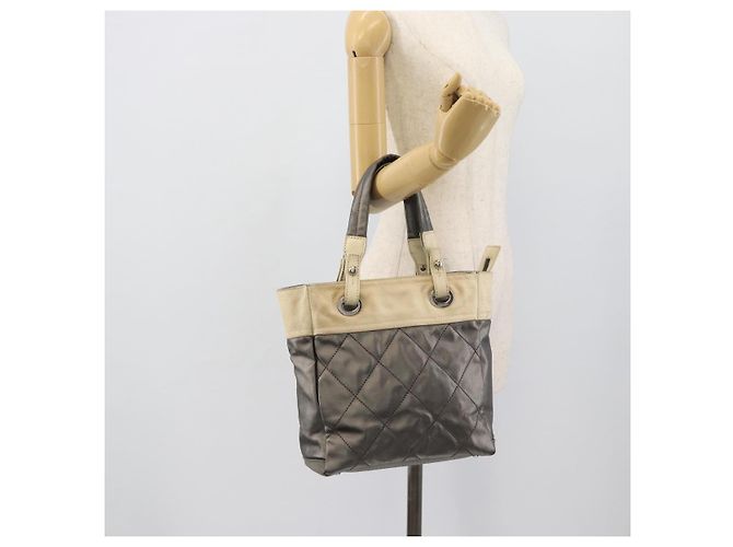 CHANEL Paris Biarritz PM Tote Bag aus beschichtetem Canvas mit silbernem CC Auth 191000 - Ansicht 23
