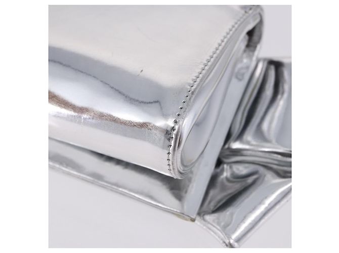 Clutch Christian Louboutin in pelle argento Auth 191142 - vista 11