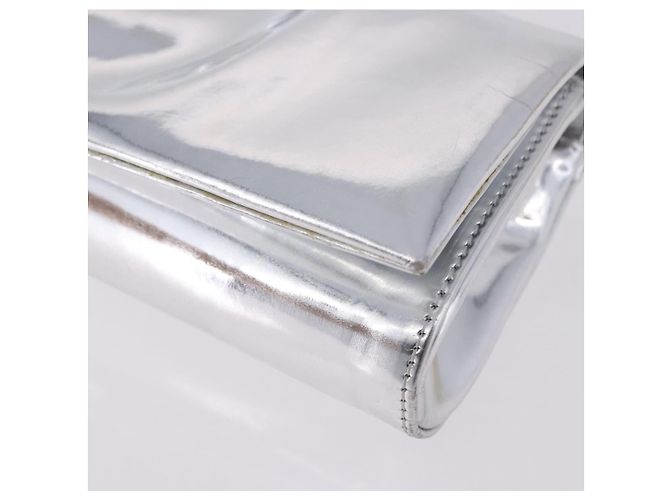Clutch Christian Louboutin in pelle argento Auth 191142 - vista 9