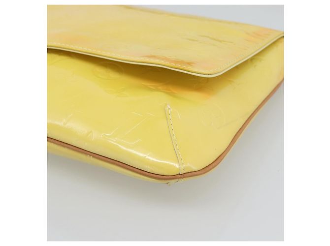 LOUIS VUITTON Monogram Vernis Thompson Street Bag Lime Yellow M91071 Auth 194603 D'oro - vista 10
