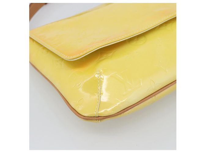 LOUIS VUITTON Monogram Vernis Thompson Street Bag Lime Yellow M91071 Auth 194603 D'oro - vista 11
