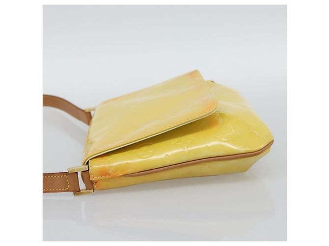 LOUIS VUITTON Monogram Vernis Thompson Street Bag Lime Yellow M91071 Auth 194603 D'oro - vista 4