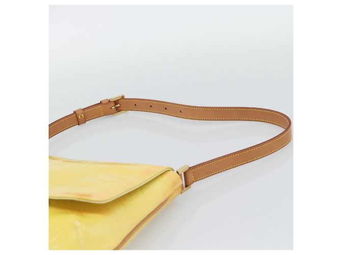 LOUIS VUITTON Monogram Vernis Thompson Street Bag Lime Yellow M91071 Auth 194603 D'oro - vista 8